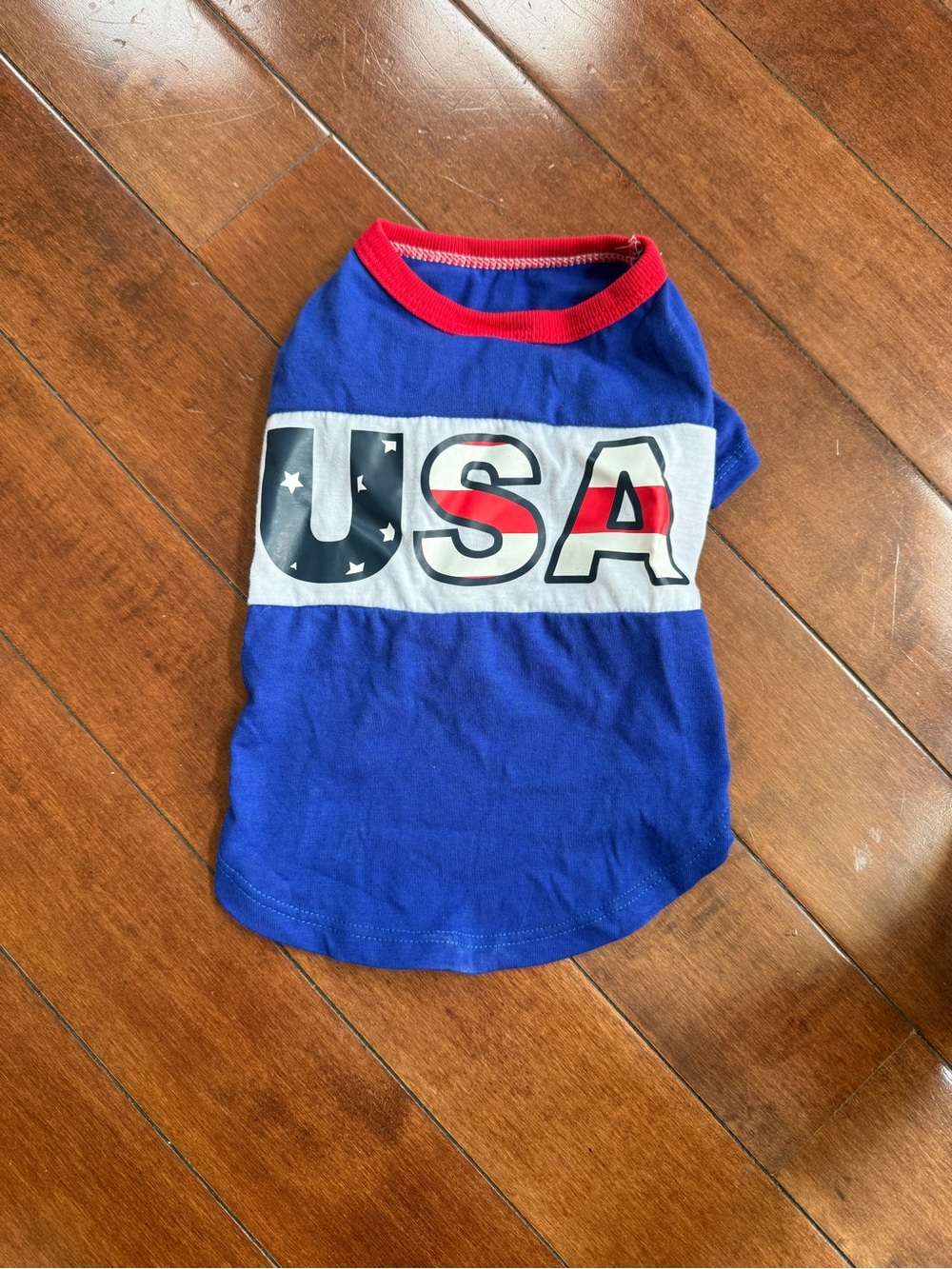 Michaels USA Blue Red & White Patriotic Dog T-Shirt, size Small